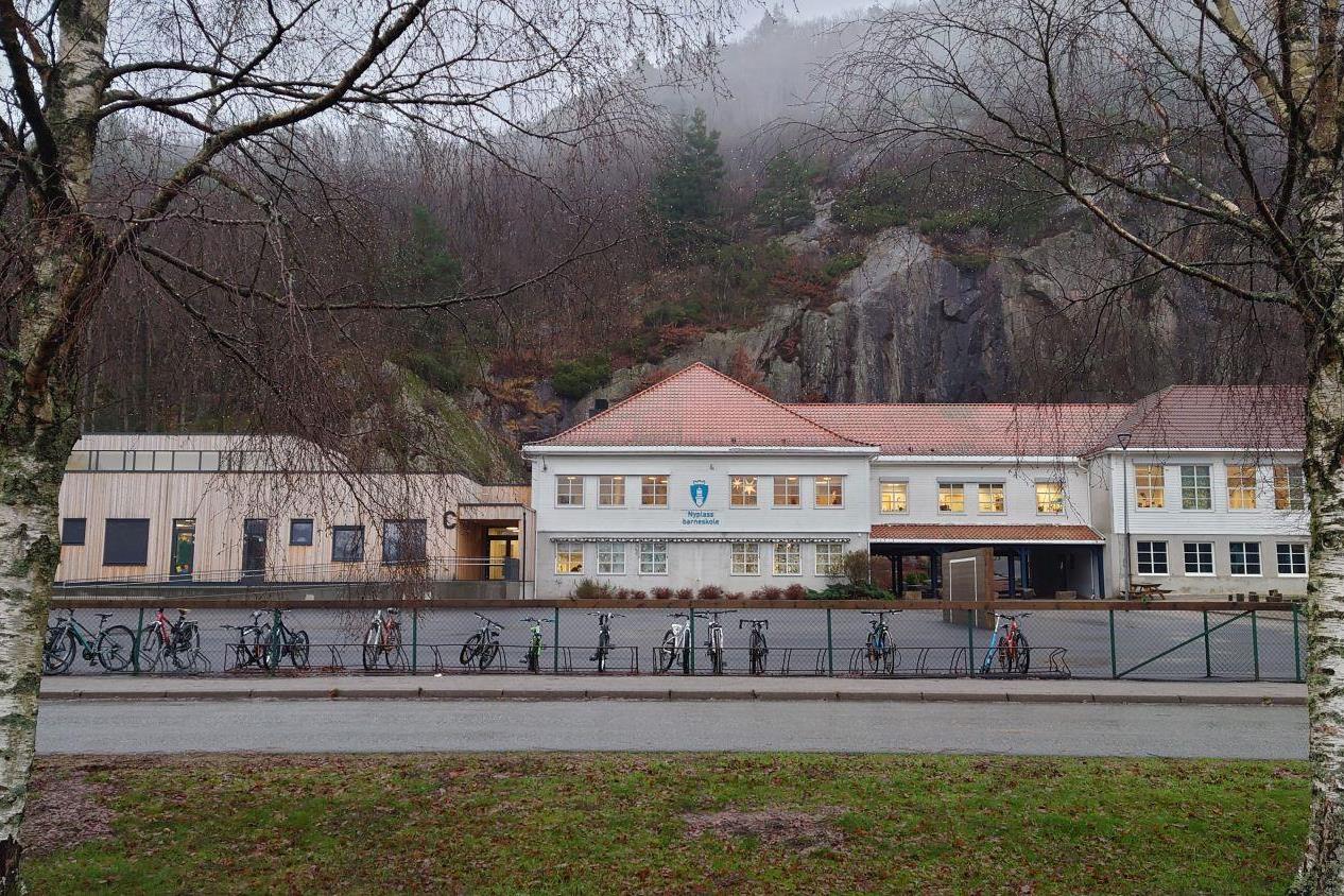 Nyplass skole - forsidebilde